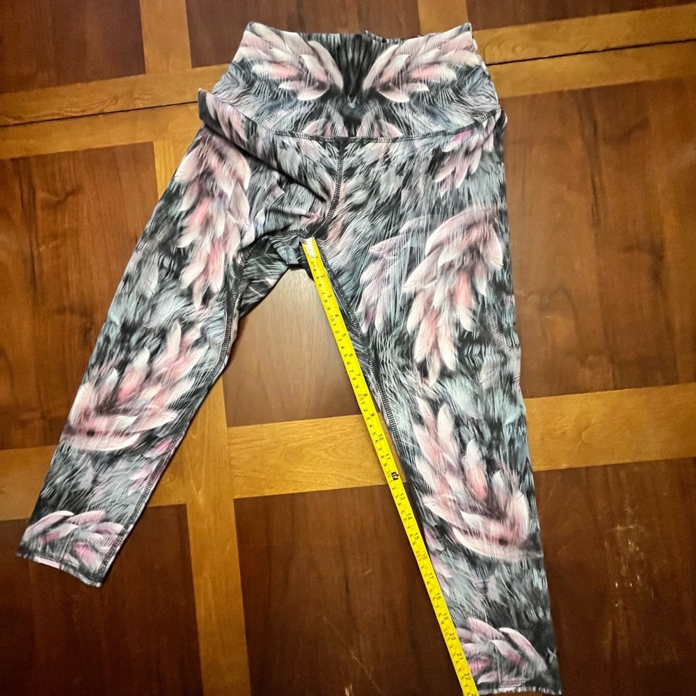 Evolution and Creation (EVCR) Feather Print High Waist Yoga Leggings Size Large - Picture 8 of 10
